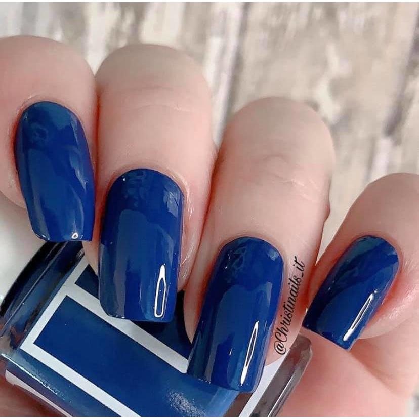 NOTD: Pupa Holographic nail polish #034 Denim blue / Polished Polyglot